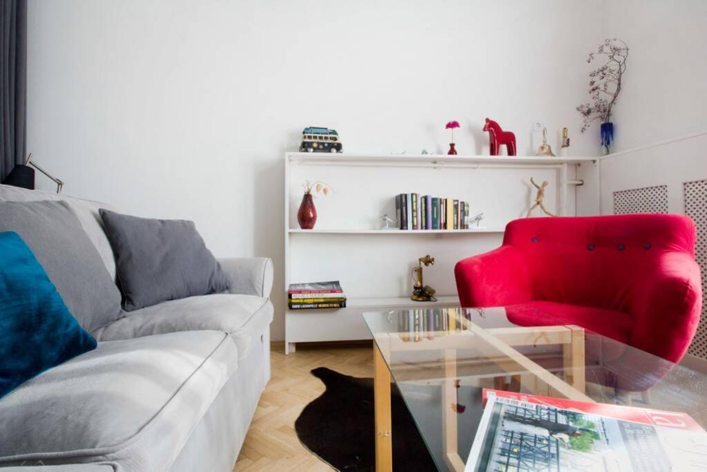 Elegance At The Opera Appartement